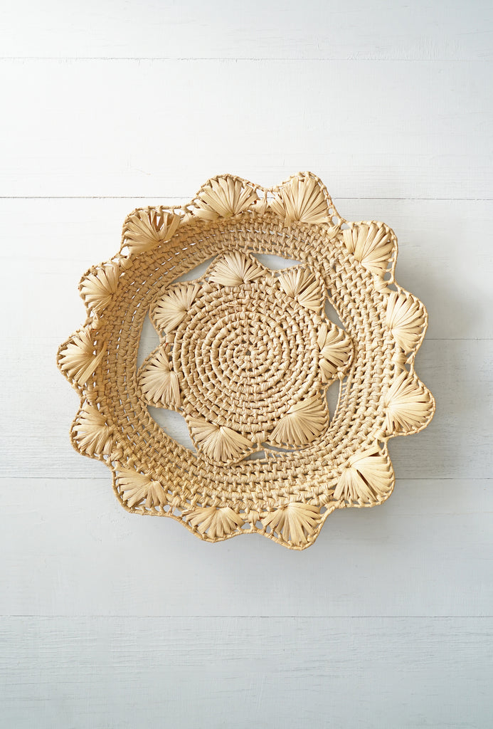 Vintage Woven Flower Shaped Straw Basket Tray