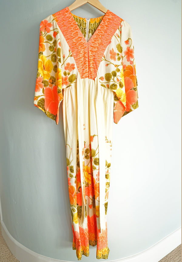 Vintage 1970s Hilo Hattie by Evelyn Margolis Hawaiian Hibiscus Kimono Maxi Dress